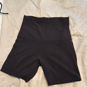 Black lululemon biker shorts